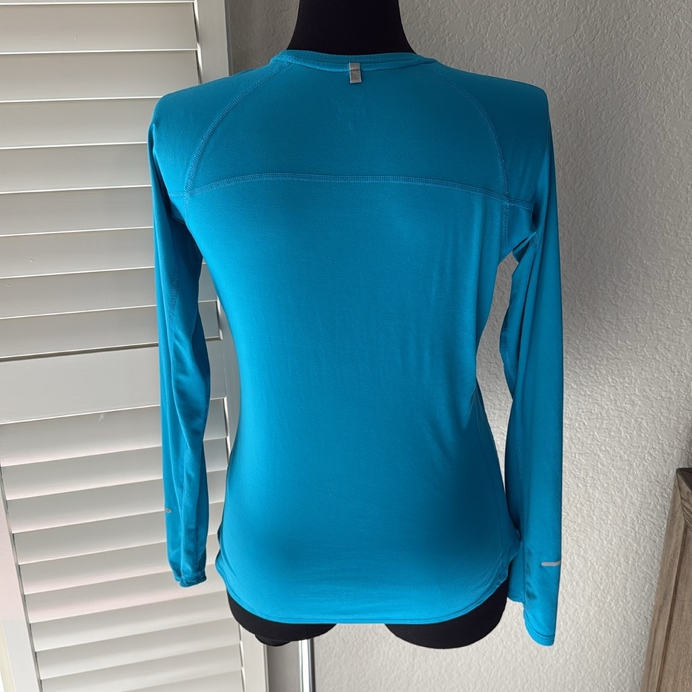 Nike Womens Running Top Long Sleeve Size Medium in Blue - Picture 4 of 8